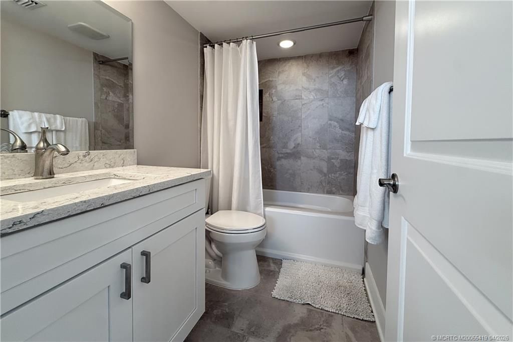 1950 SW Palm City Road, Unit 14-305, Stuart, FL 34994 Photo