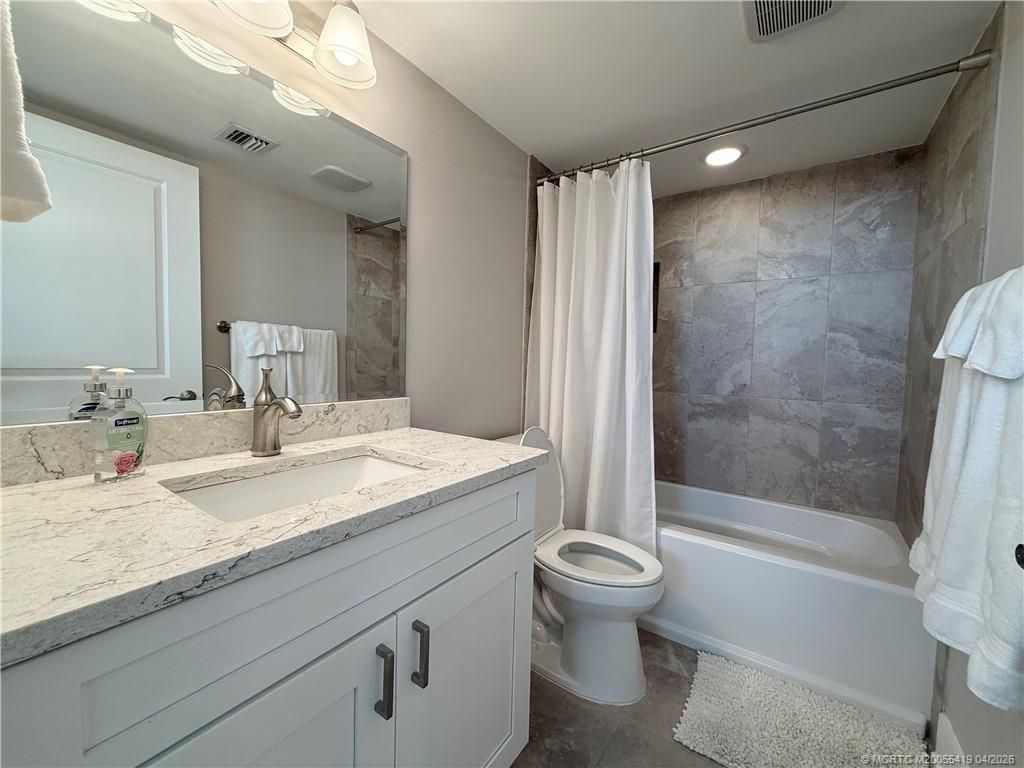 1950 SW Palm City Road, Unit 14-305, Stuart, FL 34994 Photo