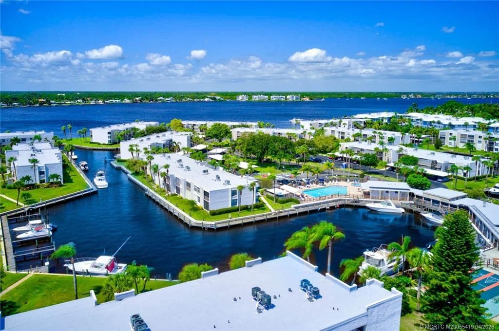 1950 SW Palm City Road, Unit 14-305, Stuart, FL 34994 Photo