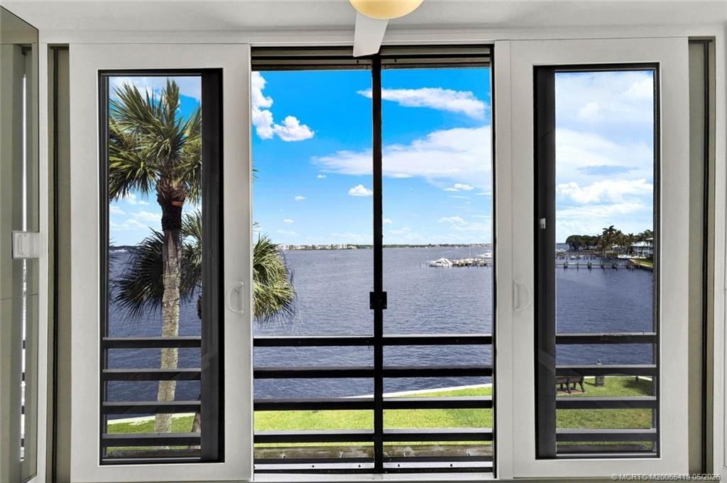 1950 SW Palm City Road, Unit 14-305, Stuart, FL 34994 Photo