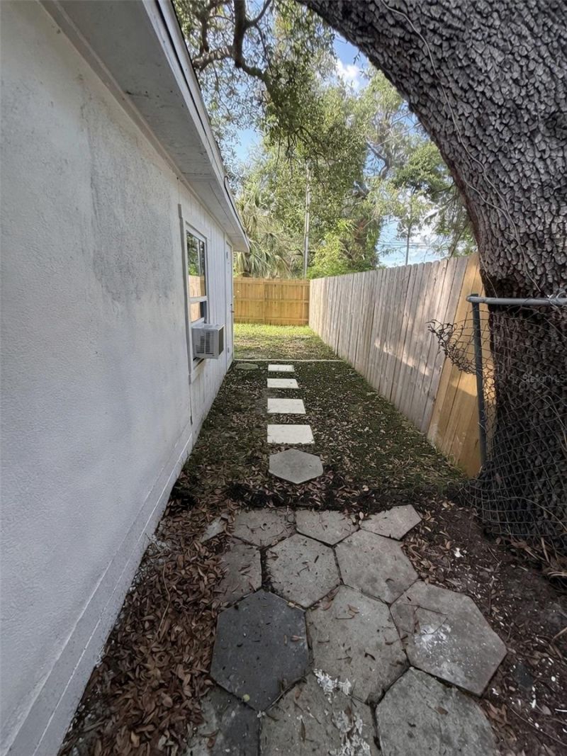 935 17th Avenue S, Saint Petersburg, FL 33705 Photo