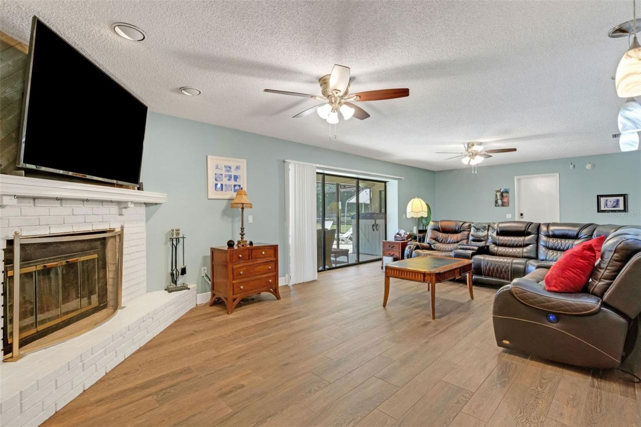 3656 Oak Grove Drive, Sarasota, FL 34243 Photo