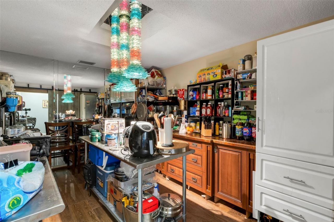 3656 Oak Grove Drive, Sarasota, FL 34243 Photo
