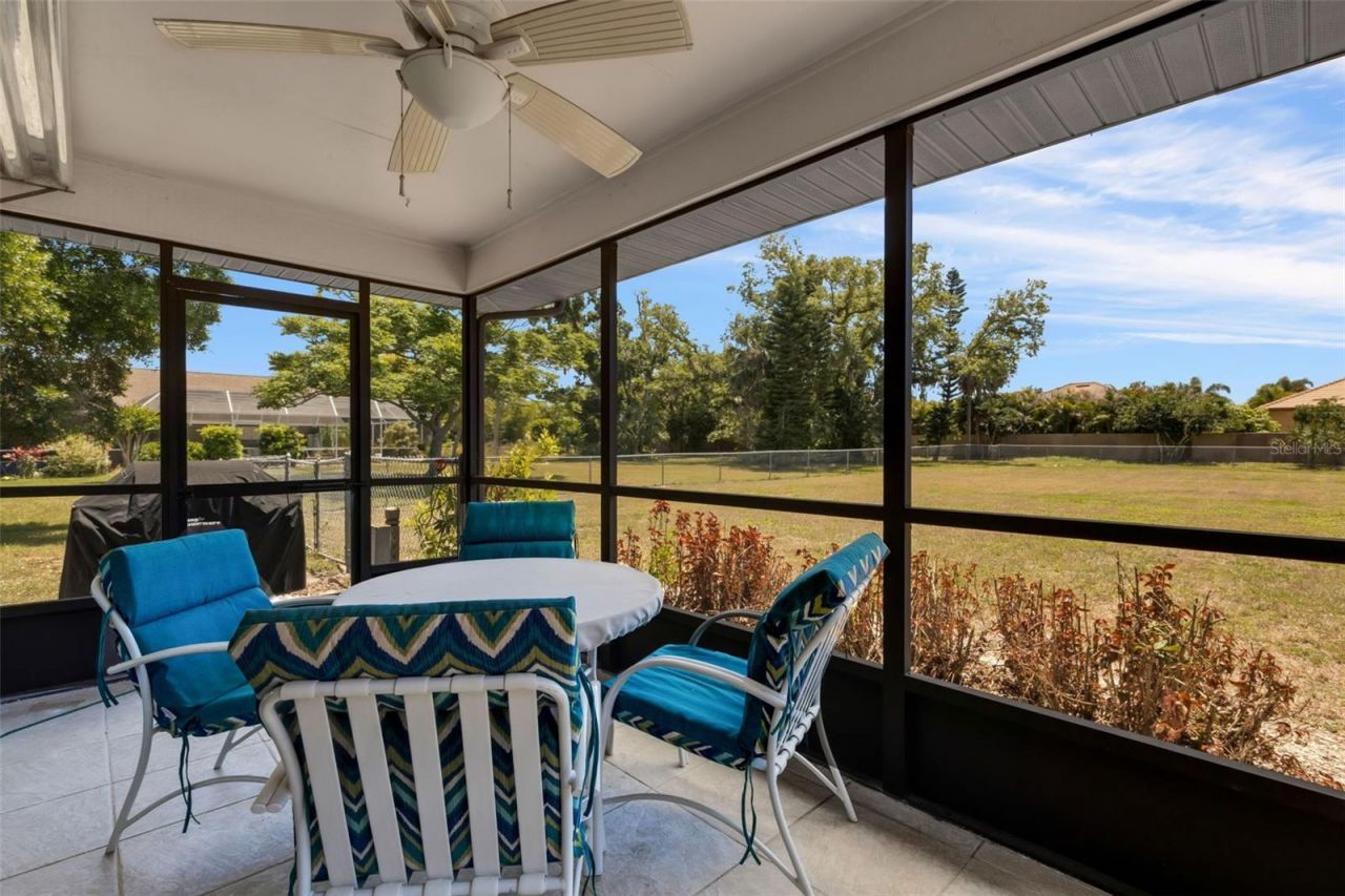 3656 Oak Grove Drive, Sarasota, FL 34243 Photo