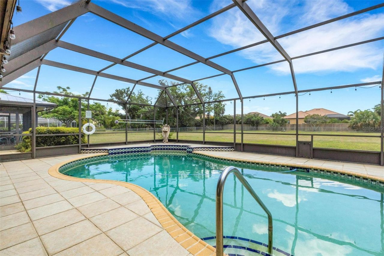 3656 Oak Grove Drive, Sarasota, FL 34243 Photo