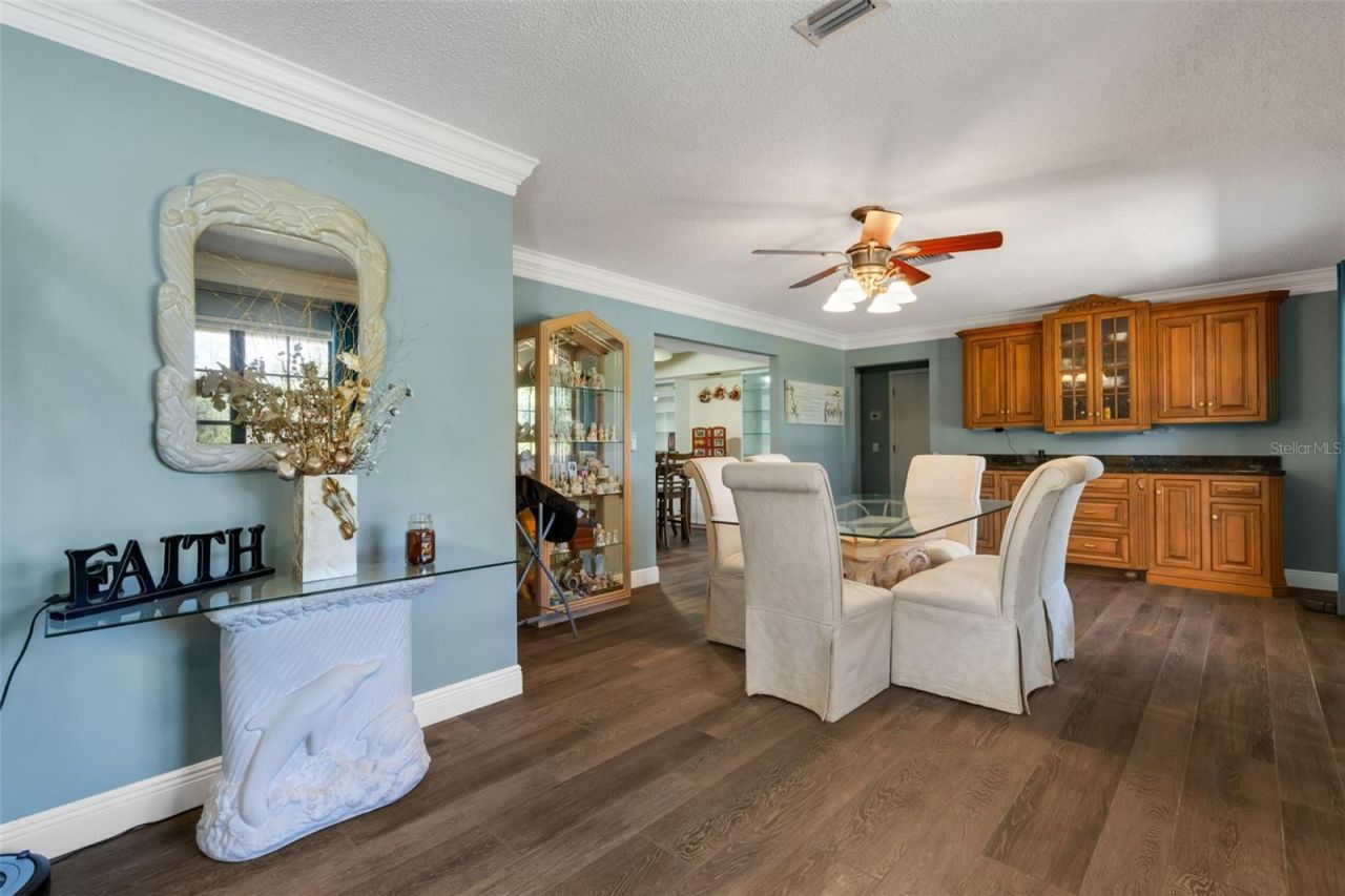 3656 Oak Grove Drive, Sarasota, FL 34243 Photo