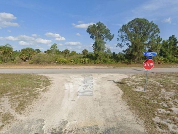 912 MCARTHUR COURT , LEHIGH ACRES, FL 33974