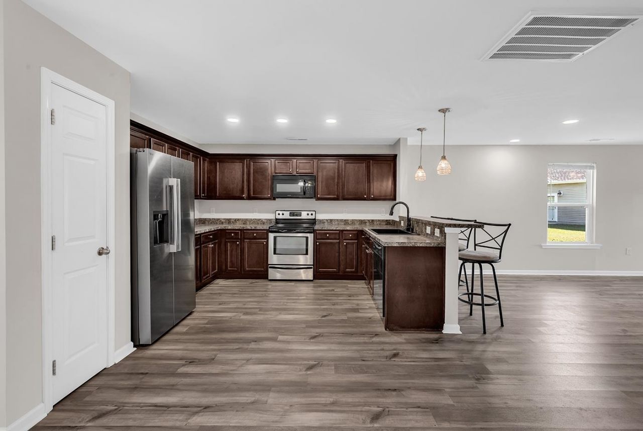 2241 Deerfield Ave. Photo 13