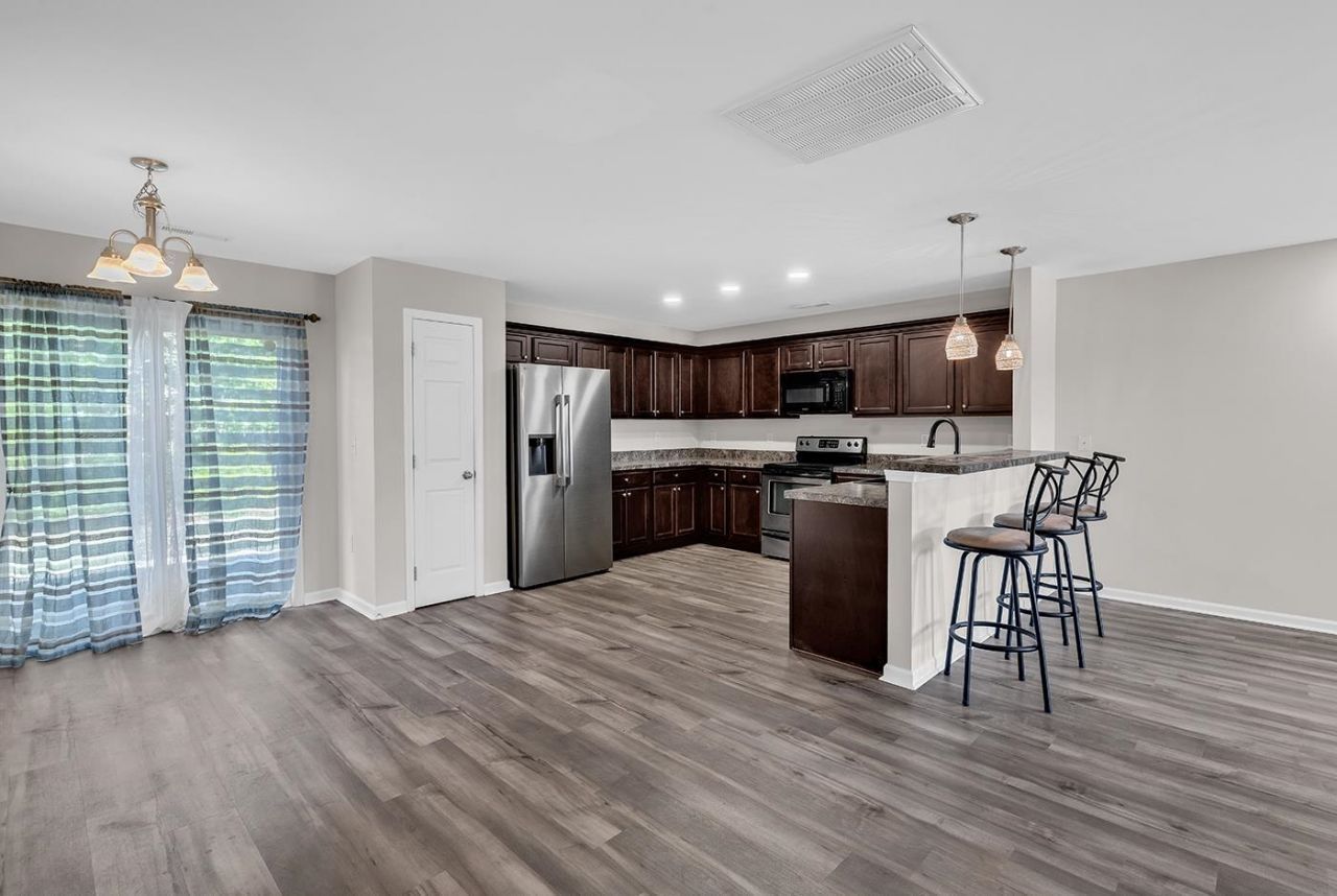 2241 Deerfield Ave. Photo 14