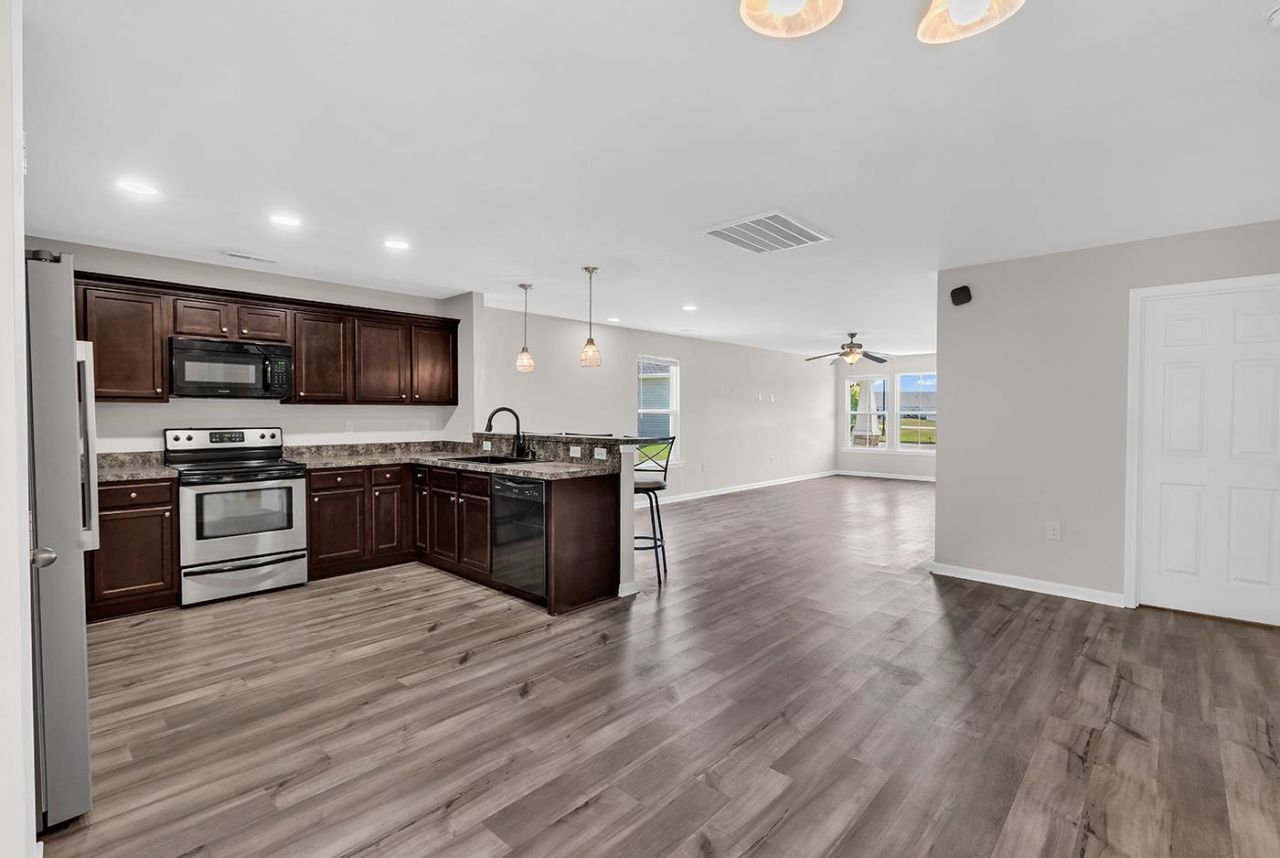 2241 Deerfield Ave. Photo 15