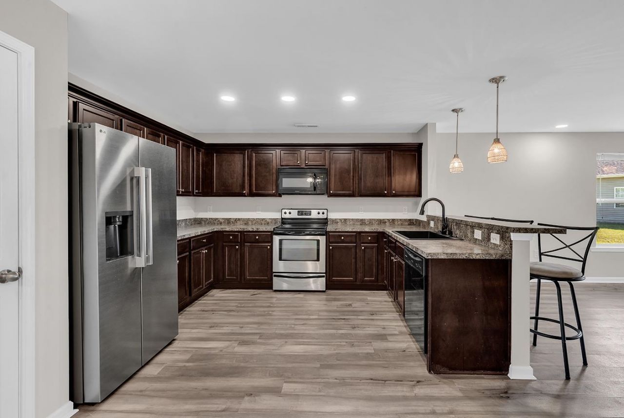 2241 Deerfield Ave. Photo 17