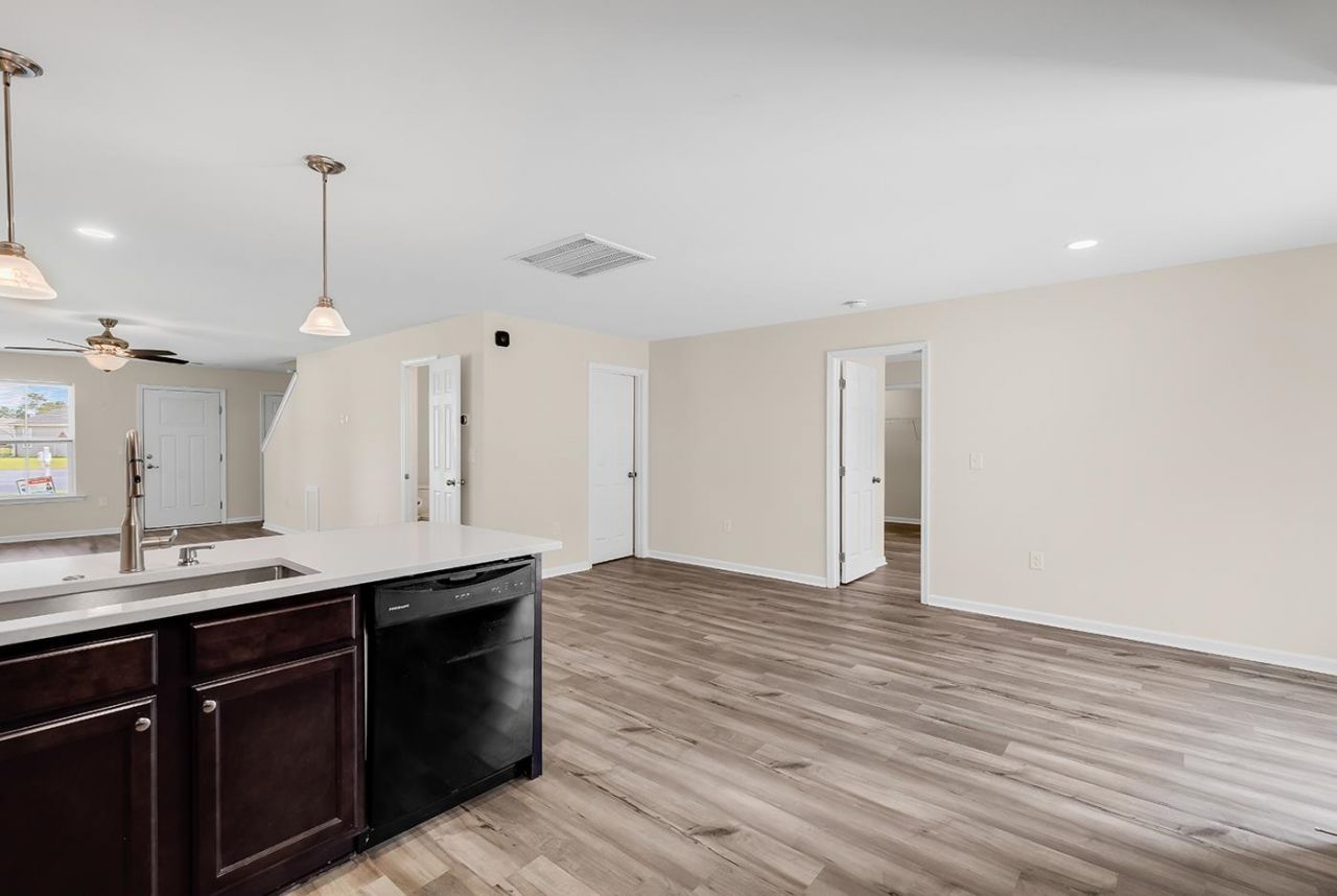 2241 Deerfield Ave. Photo 21