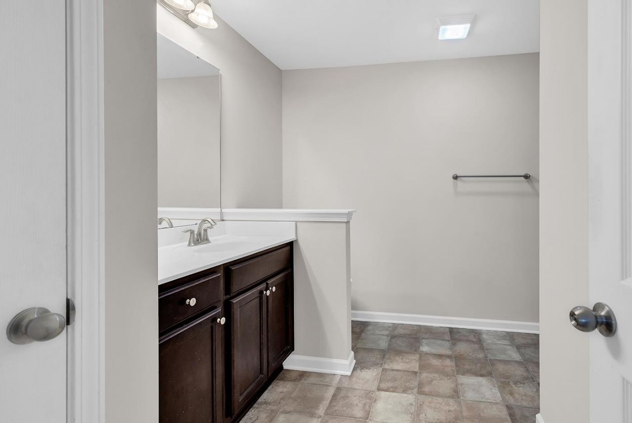 2241 Deerfield Ave. Photo 22