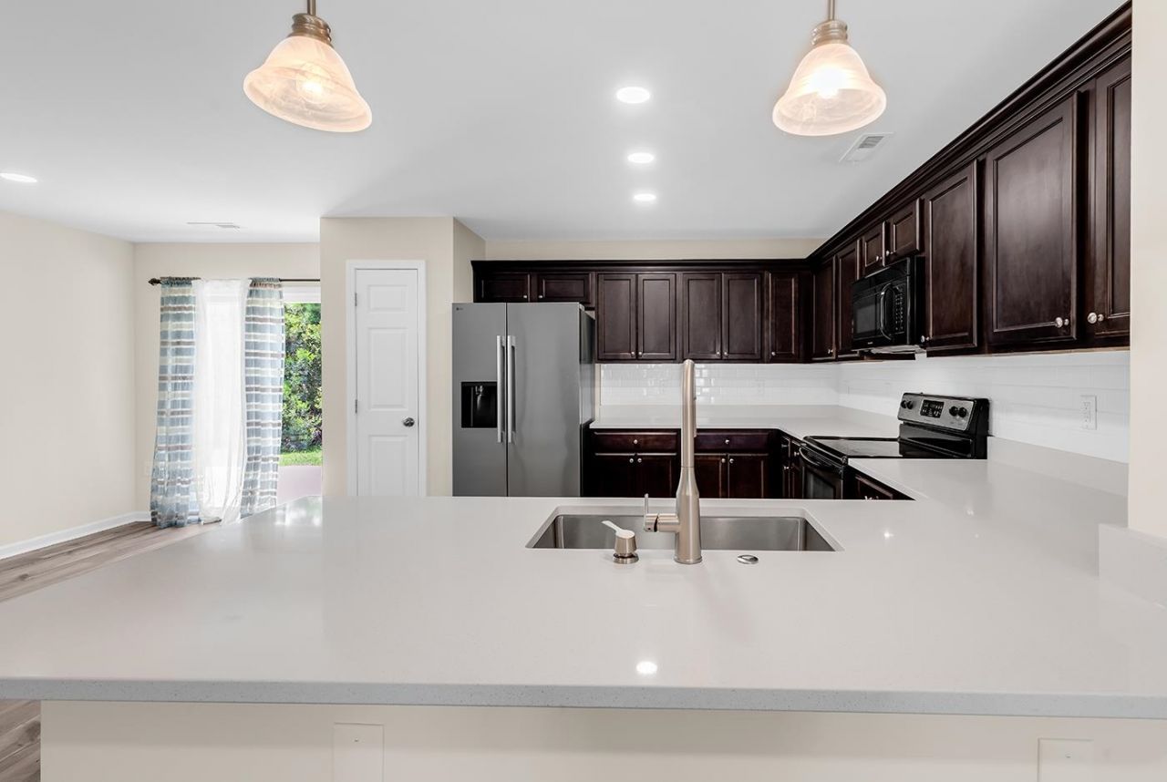 2241 Deerfield Ave. Photo 25