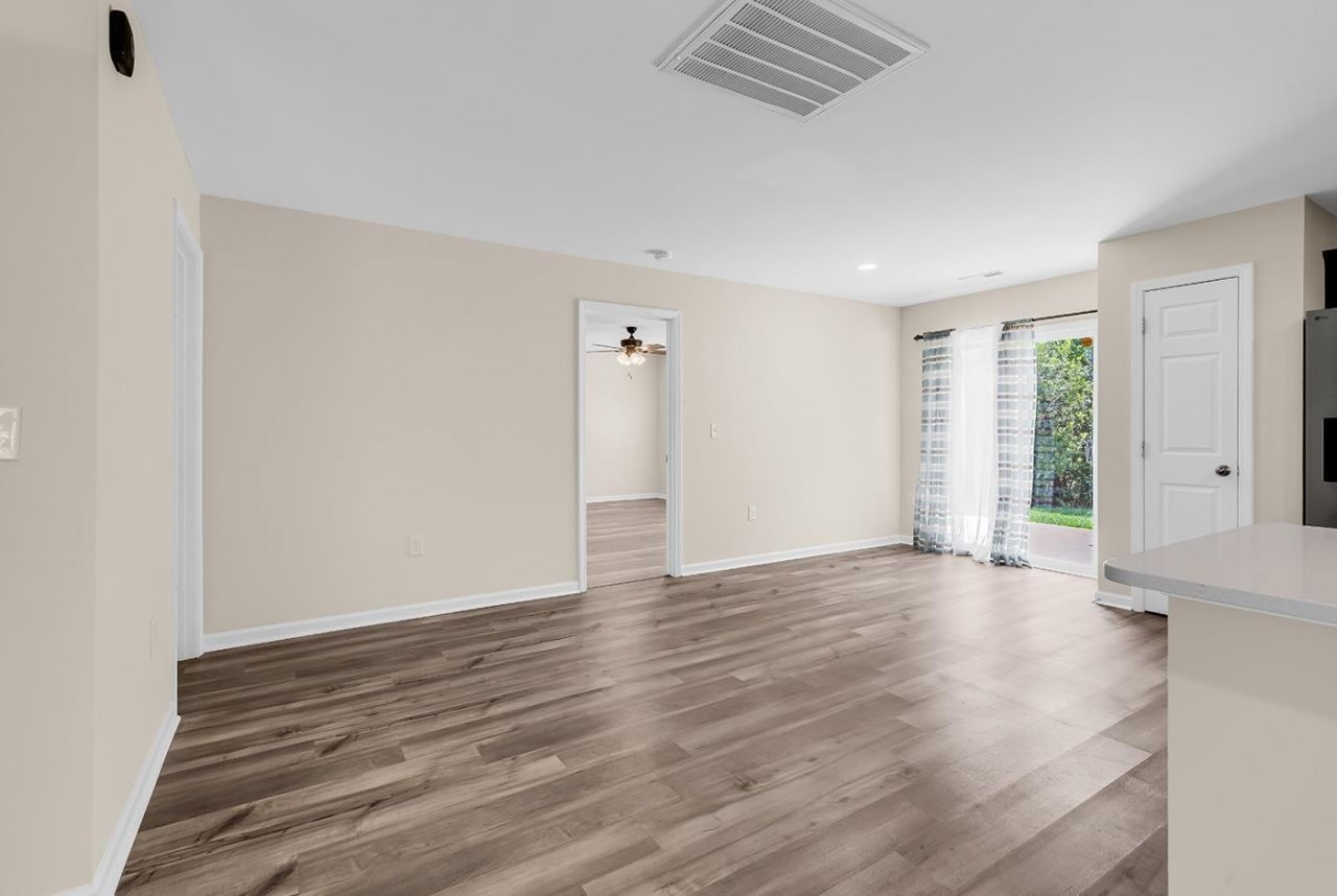 2241 Deerfield Ave. Photo 27