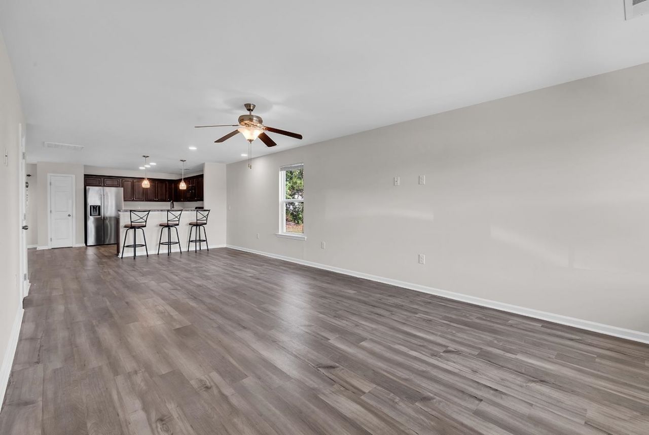 2241 Deerfield Ave. Photo 5