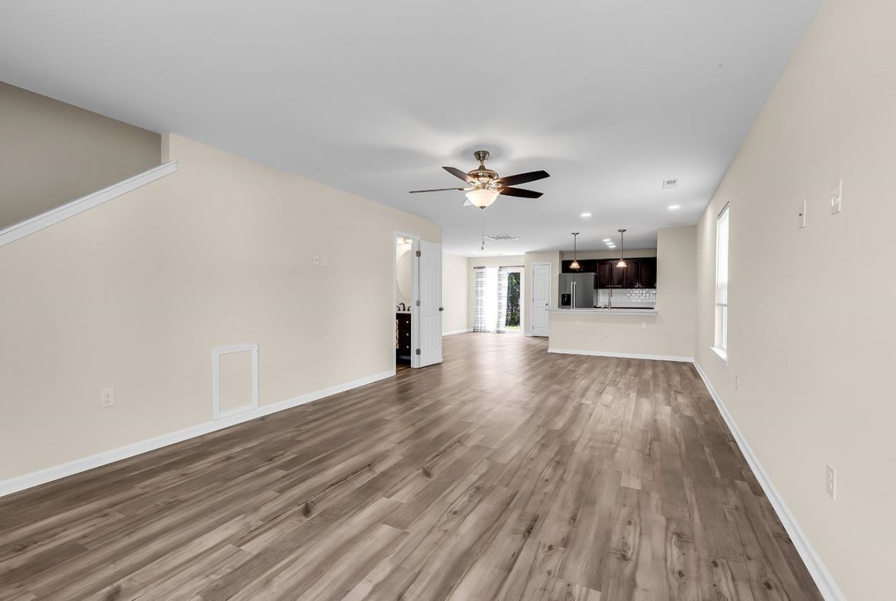 2241 Deerfield Ave. Photo 6
