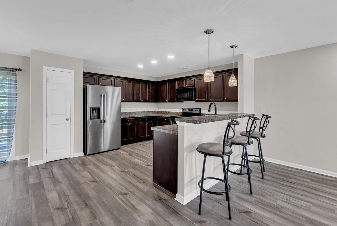 2241 Deerfield Ave. Photo 9