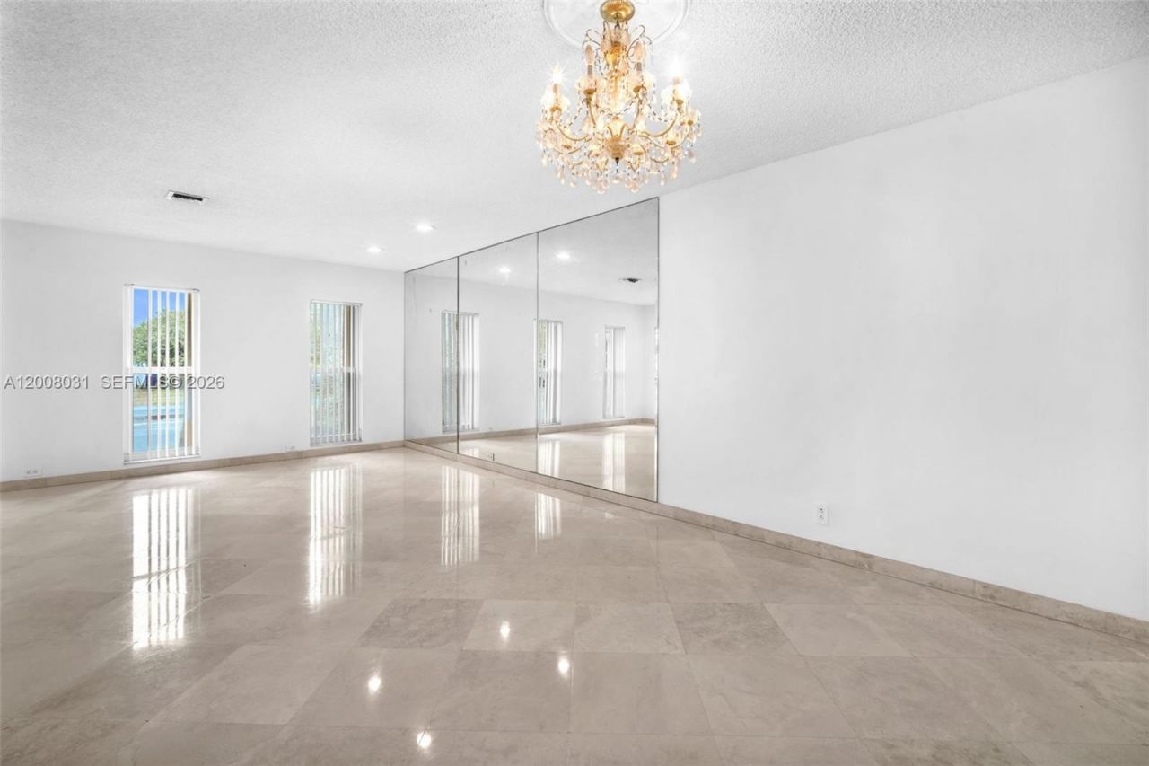 3441 N Hills Dr, Unit 00, Hollywood, FL 33021 Photo