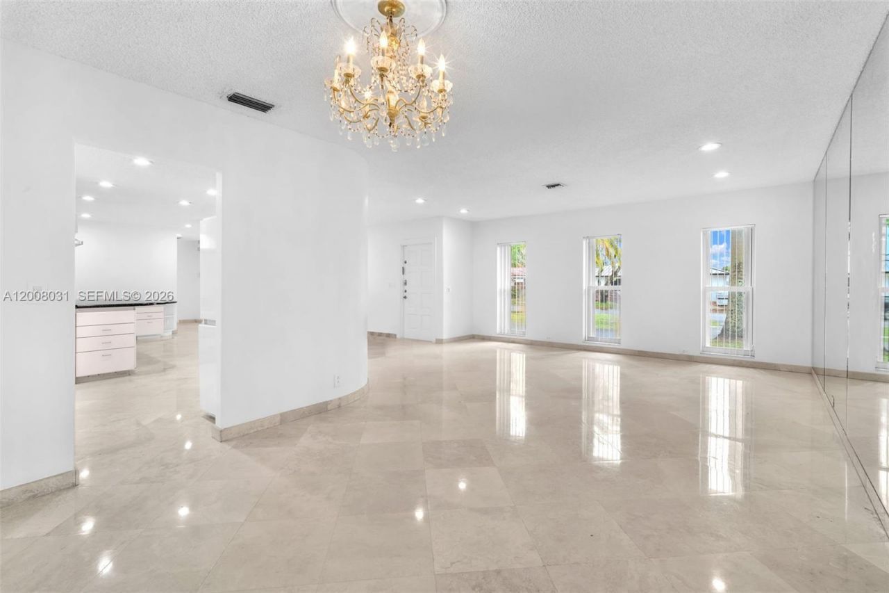 3441 N Hills Dr, Unit 00, Hollywood, FL 33021 Photo