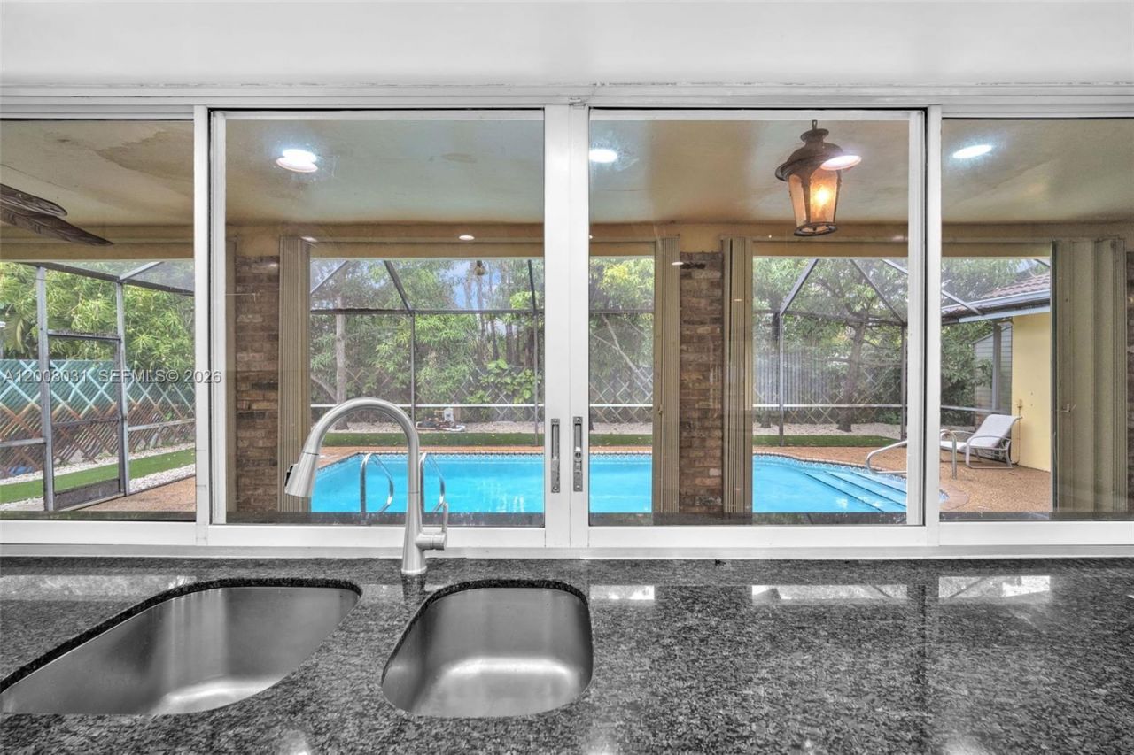 3441 N Hills Dr, Unit 00, Hollywood, FL 33021 Photo