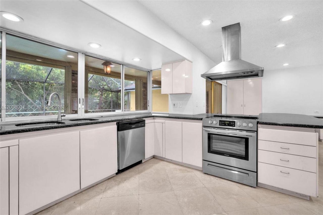 3441 N Hills Dr, Unit 00, Hollywood, FL 33021 Photo