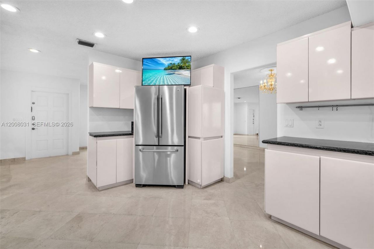 3441 N Hills Dr, Unit 00, Hollywood, FL 33021 Photo