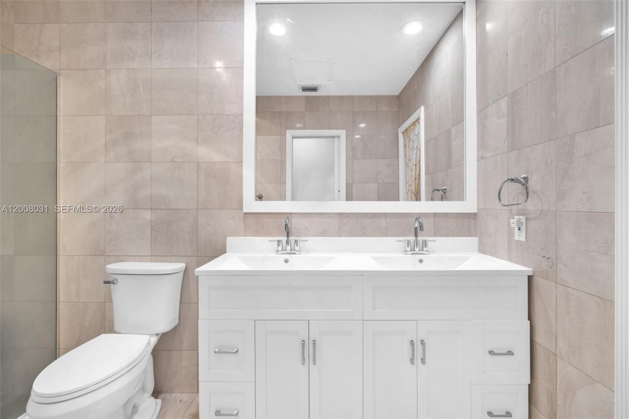 3441 N Hills Dr, Unit 00, Hollywood, FL 33021 Photo