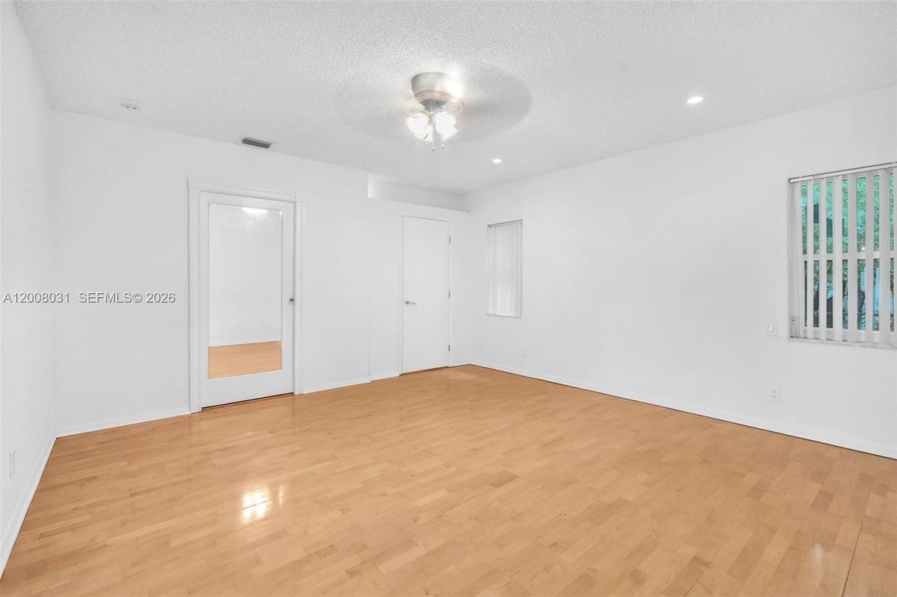 3441 N Hills Dr, Unit 00, Hollywood, FL 33021 Photo