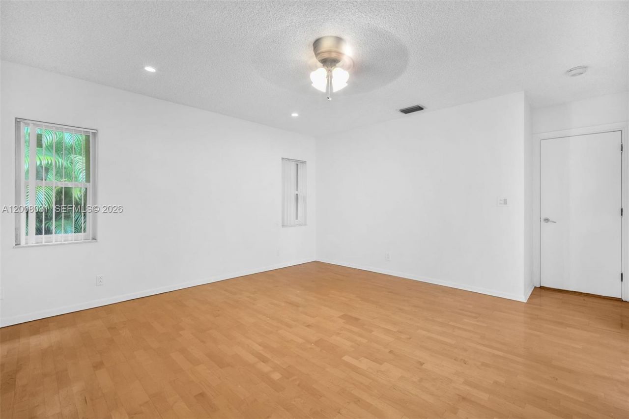 3441 N Hills Dr, Unit 00, Hollywood, FL 33021 Photo