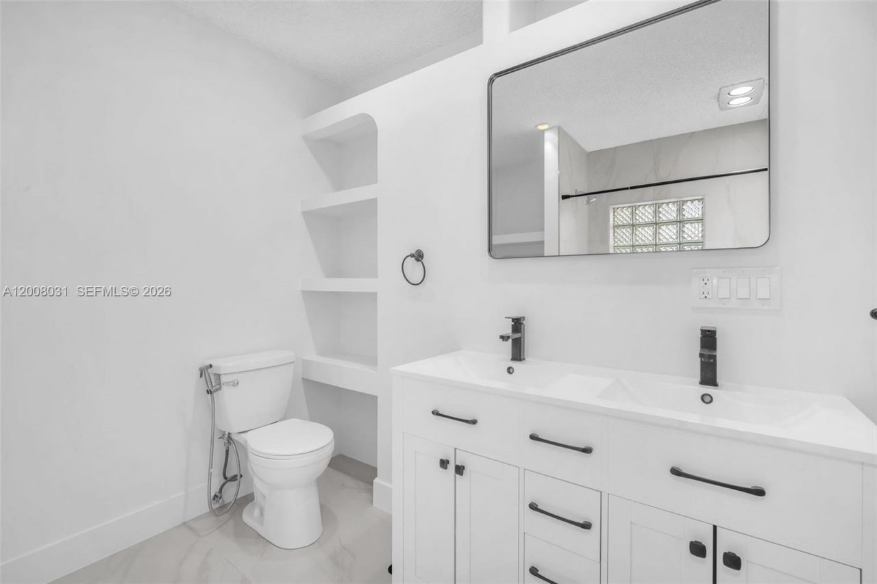 3441 N Hills Dr, Unit 00, Hollywood, FL 33021 Photo