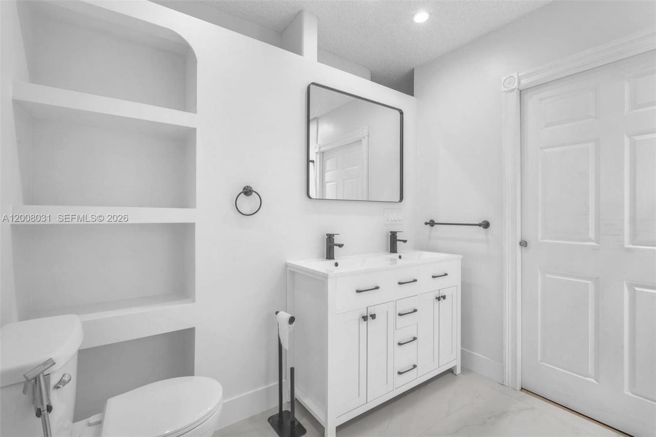 3441 N Hills Dr, Unit 00, Hollywood, FL 33021 Photo