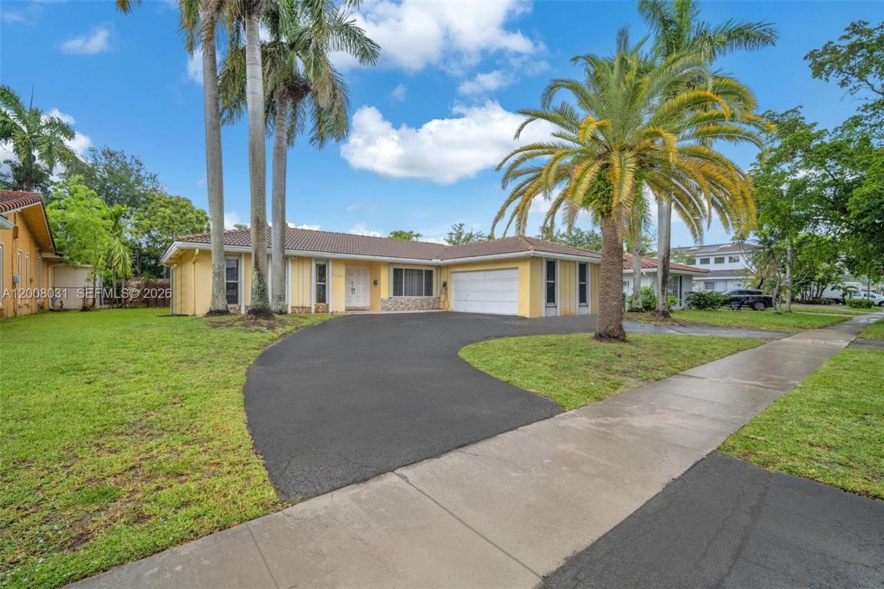 3441 N Hills Dr, Unit 00, Hollywood, FL 33021 Photo
