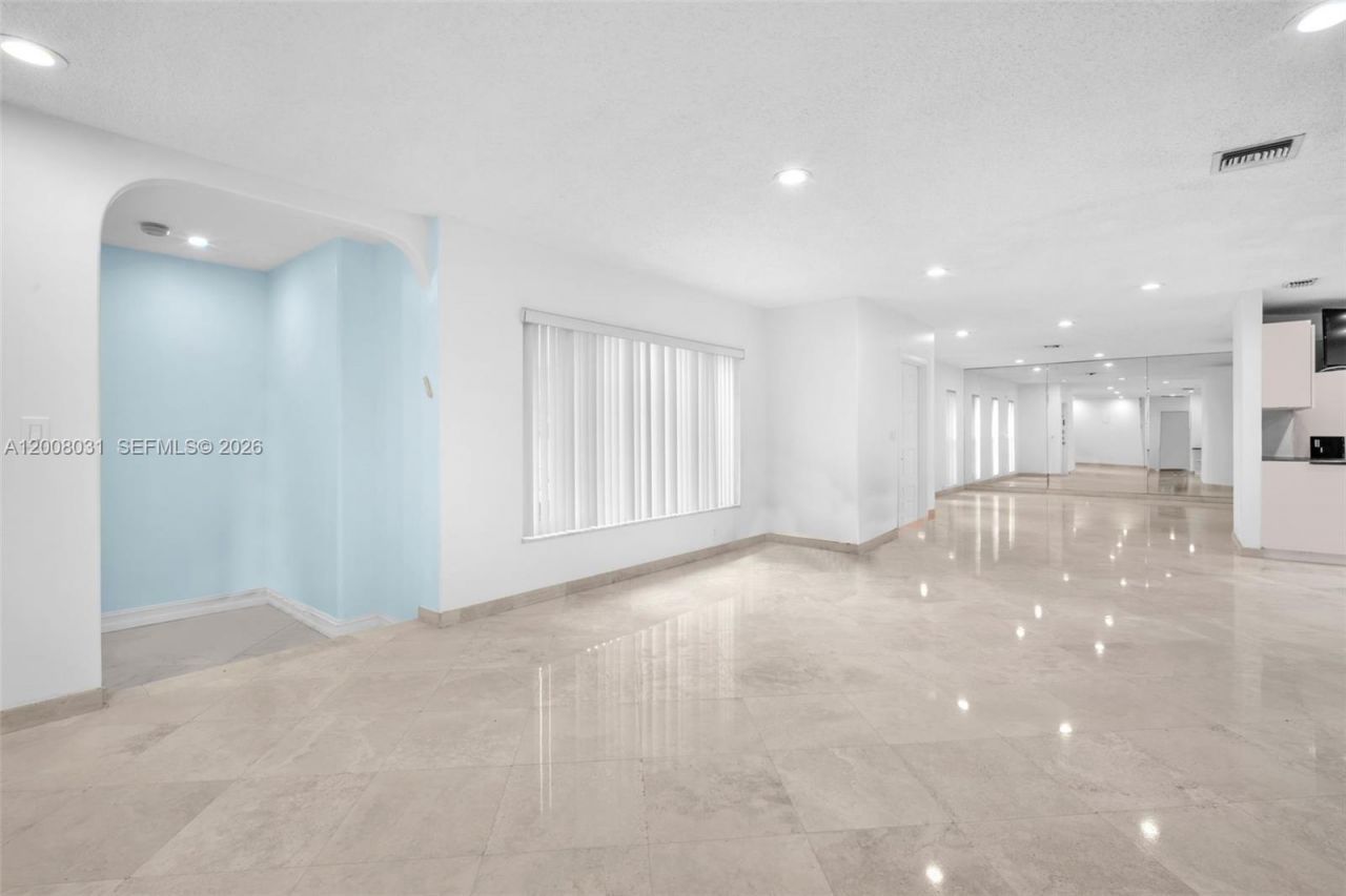 3441 N Hills Dr, Unit 00, Hollywood, FL 33021 Photo