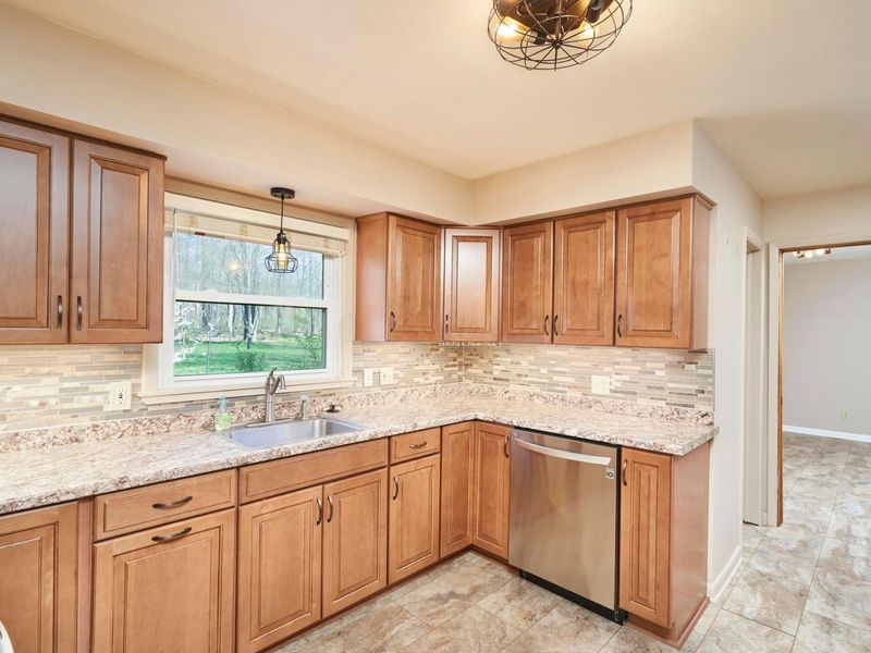 3083 Cliffside Drive, Akron, OH 44321 Photo 8