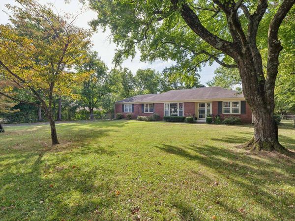 2559 Lakeland Dr, Nashville, TN 37214