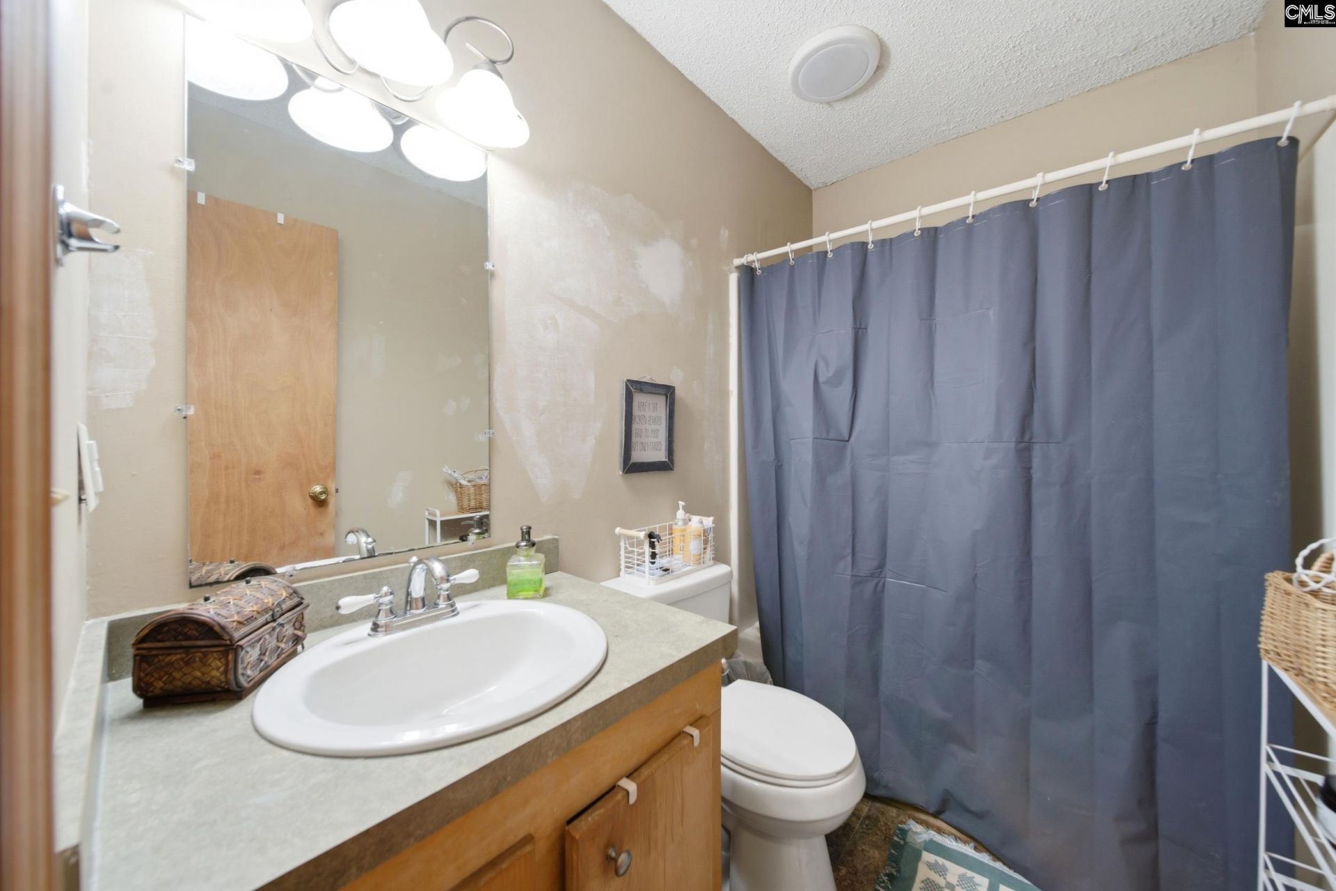 1212 Nazareth Road  Photo 11