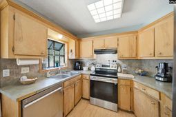 1212 Nazareth Road  photo 4