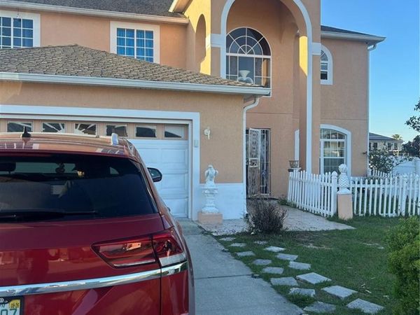 381 ALDERSHOT COURT , KISSIMMEE, FL 34758