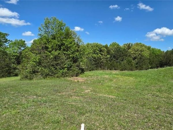 22069 County Road 249 Road, Pittsburg, MO 65724
