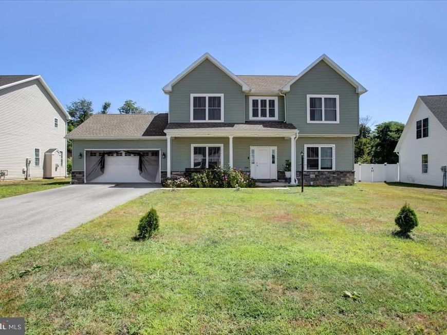 238 Parkway Drive, Mount Holly Springs, PA 17065 Main Photo