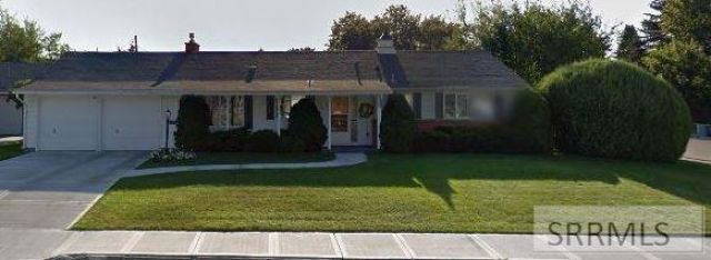 375 Fanning Avenue, Idaho Falls, ID 83401 Main Photo