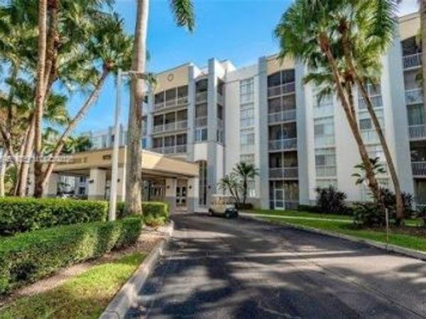 9725 NW 52nd St , Unit 202, Doral, FL 33178