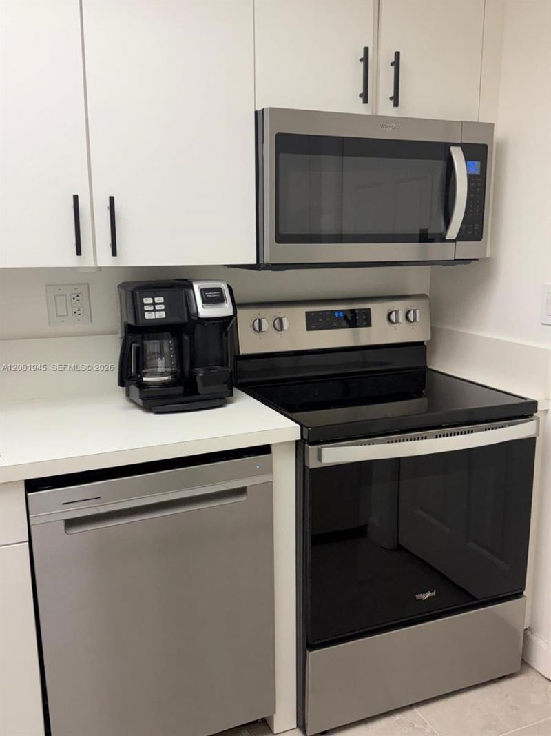 9725 NW 52nd St, Unit 202, Doral, FL 33178 Photo