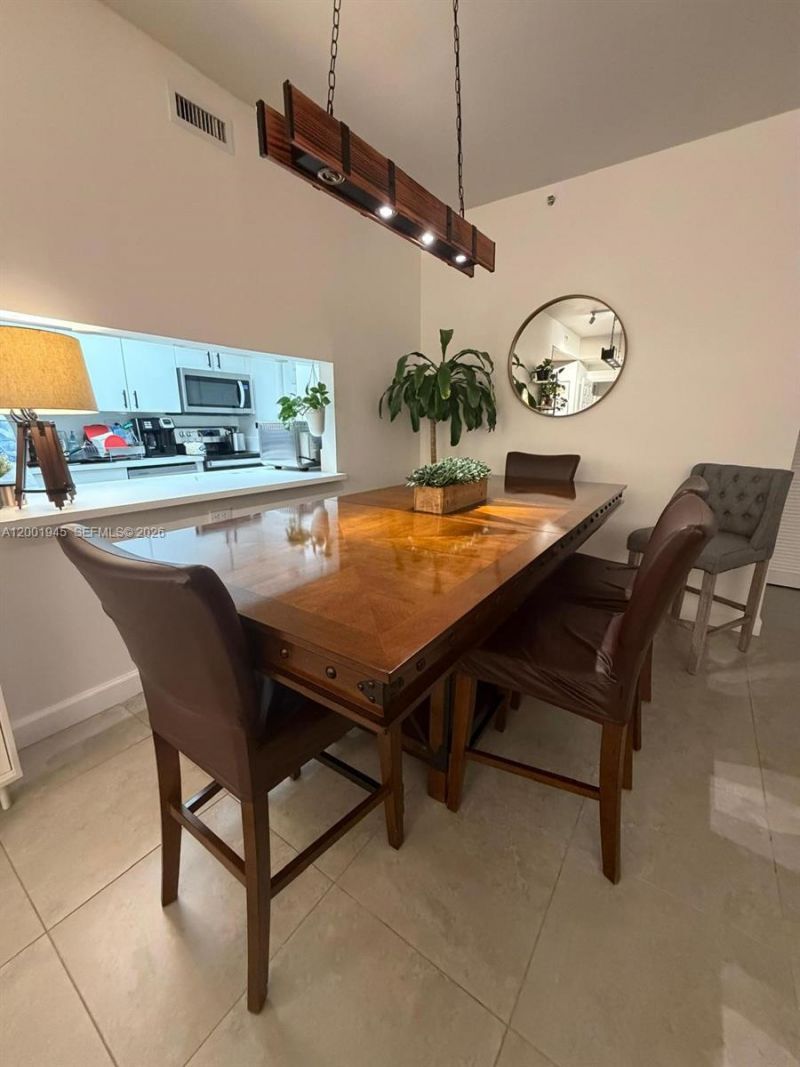9725 NW 52nd St, Unit 202, Doral, FL 33178 Photo