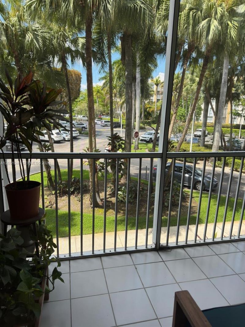 9725 NW 52nd St, Unit 202, Doral, FL 33178 Photo