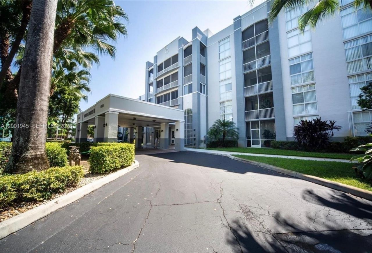 9725 NW 52nd St, Unit 202, Doral, FL 33178 Photo