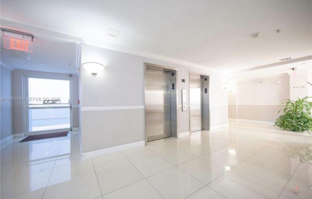 9725 NW 52nd St, Unit 202, Doral, FL 33178 Photo