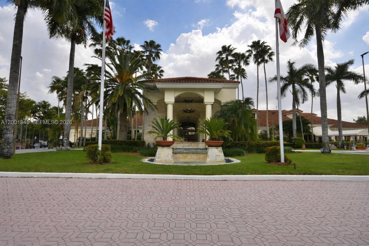 9725 NW 52nd St, Unit 202, Doral, FL 33178 Photo