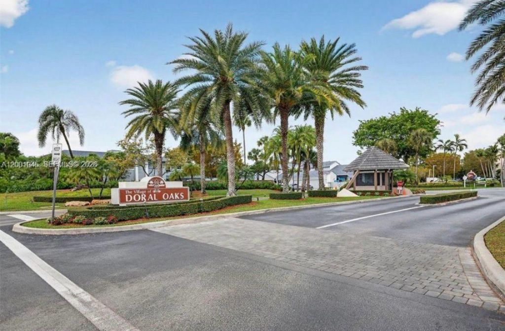 9725 NW 52nd St, Unit 202, Doral, FL 33178 Photo